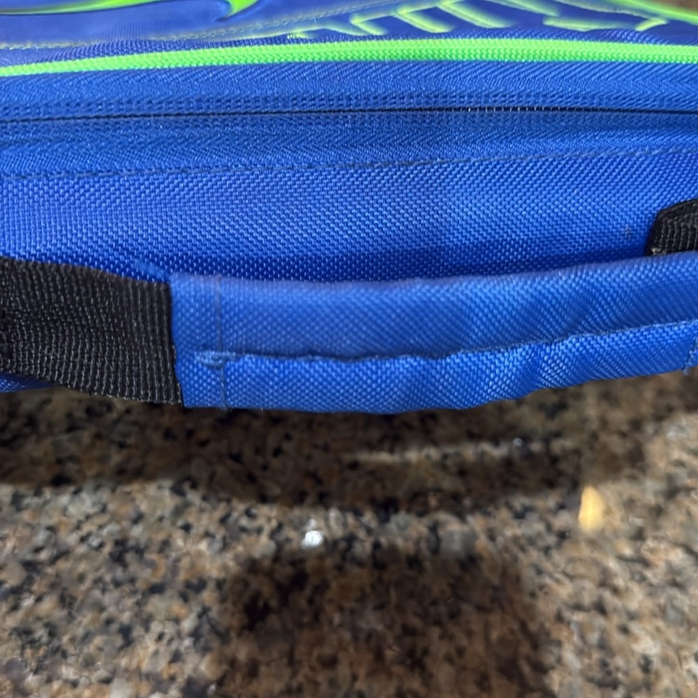 Like new. Nike Lunch bag Insulated Lunch Bag, - Picture 5 of 6